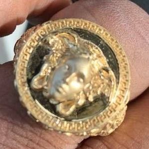 Meet your Posher, Miguel